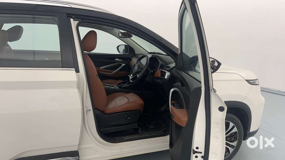 Mg Hector Plus 1.5 Sharp Turbo Cvt 6 Str, 2022, Petrol