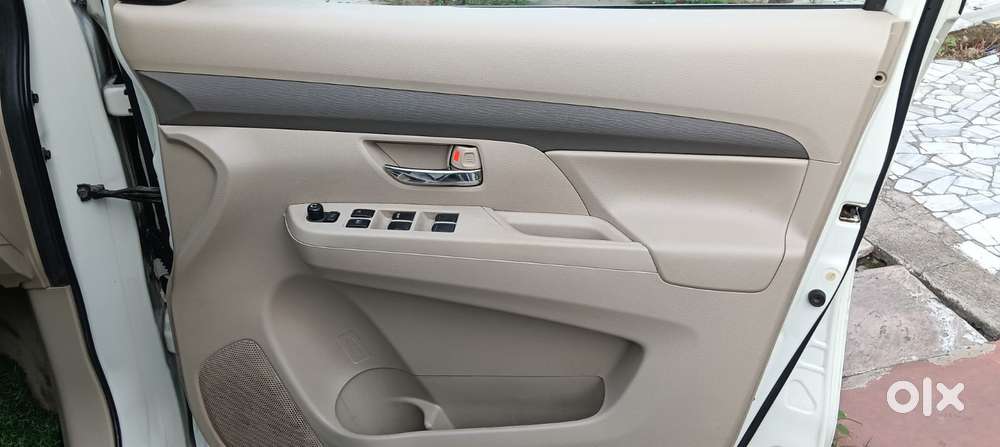 Maruti Suzuki Ertiga 1.5 Vxi, 2021, Petrol