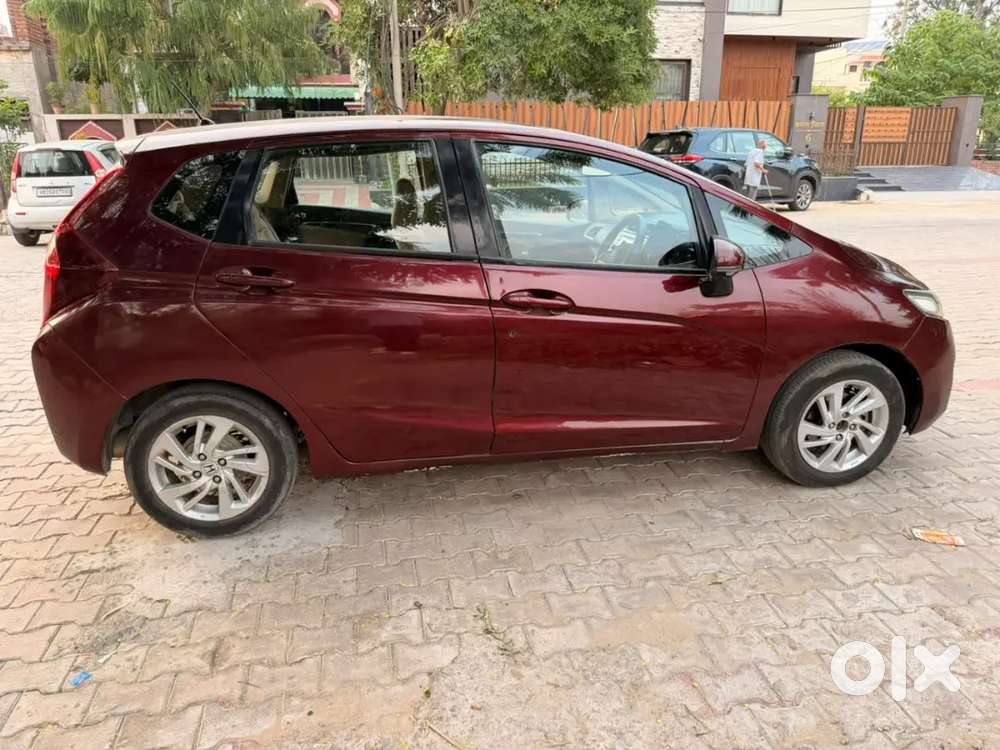 Honda Jazz Top Model Vx Diesel Dec 2015 Rocket Pickup Mileage 25plus