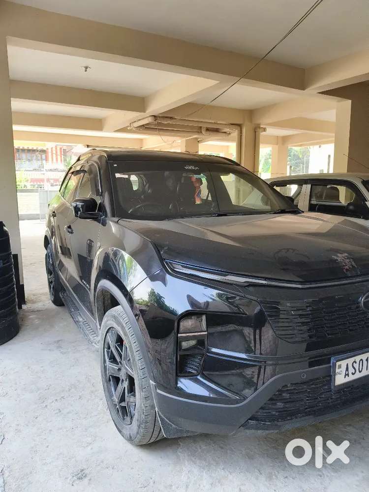 Tata Safari Dark 2024 Edition