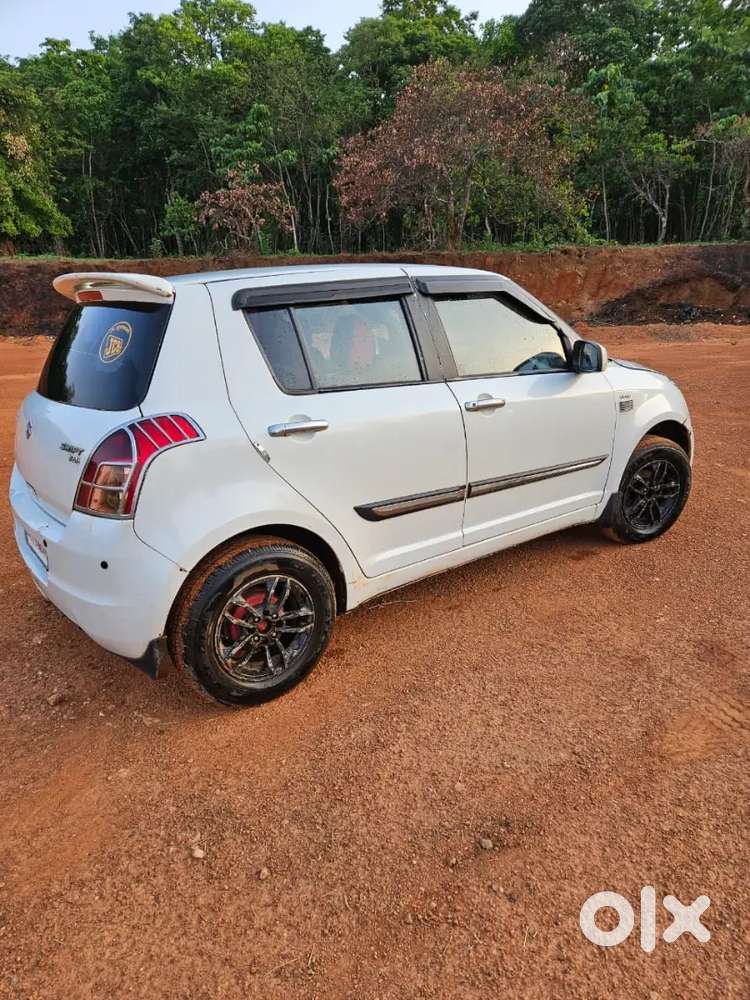 Maruti Suzuki Swift  , New Tyre 1 Year Warranty Card Available