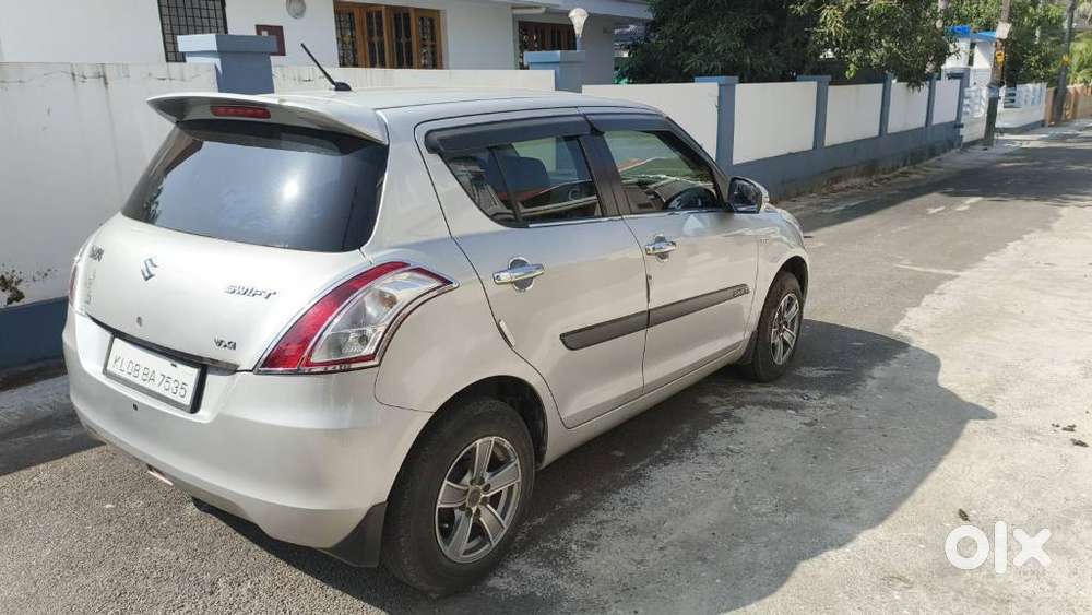 Maruti Suzuki Swift Vxi + Manual, 2013, Petrol