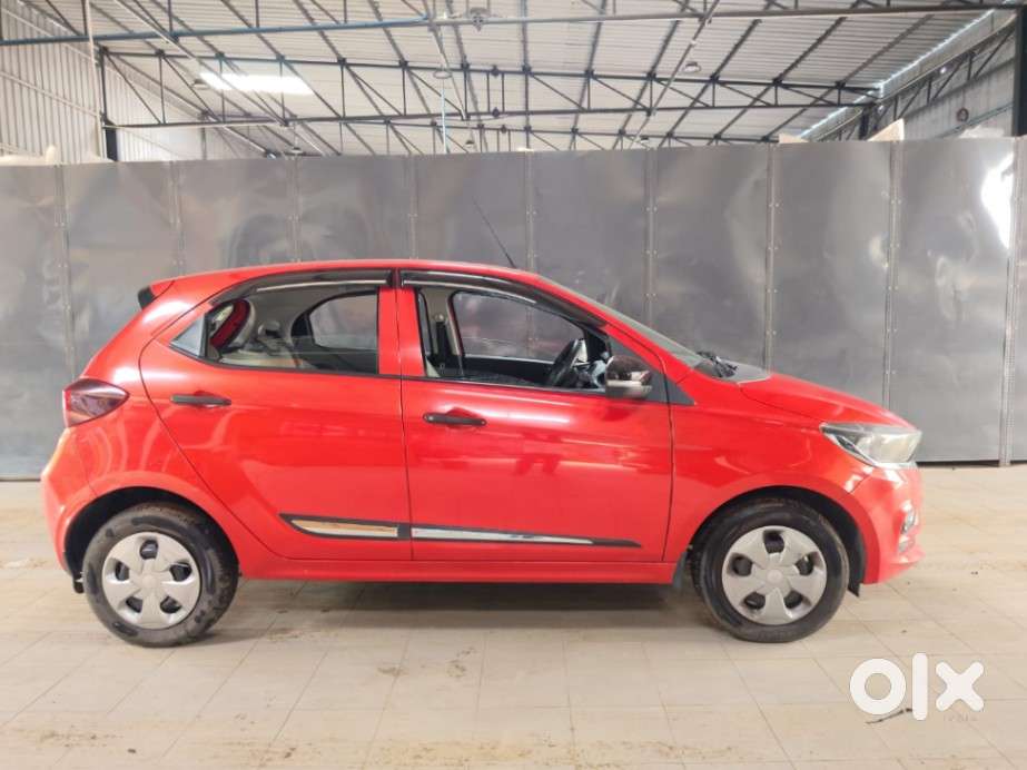 Tata Tiago 1.2 Revotron Xm, 2024, Petrol