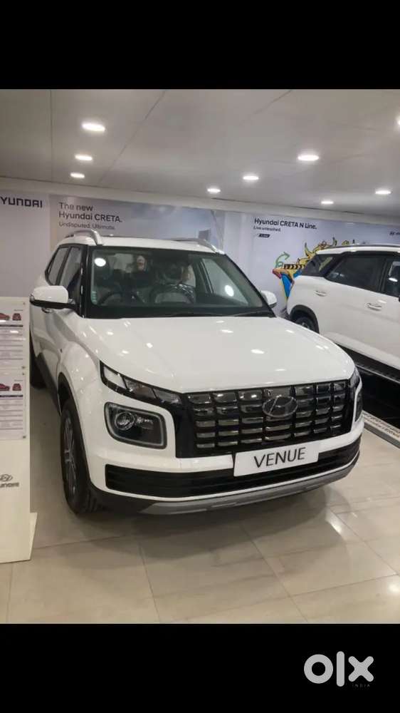 Hyundai Venue Petrol 2024