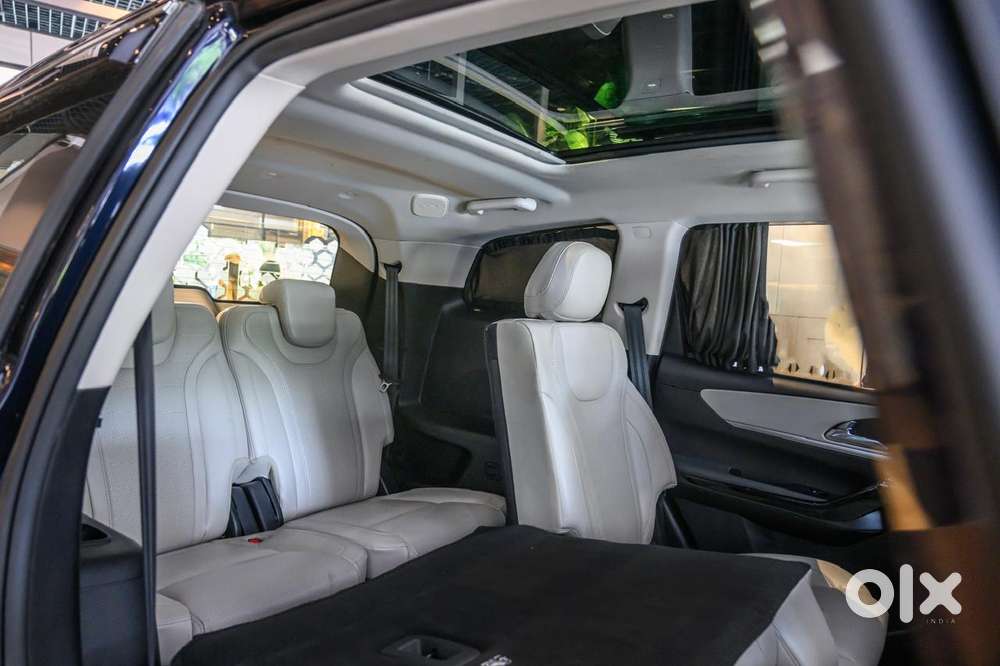 Mahindra Xuv700 2.0 Ax 7 Petrol At Luxury Pack Str, 2024, Petrol