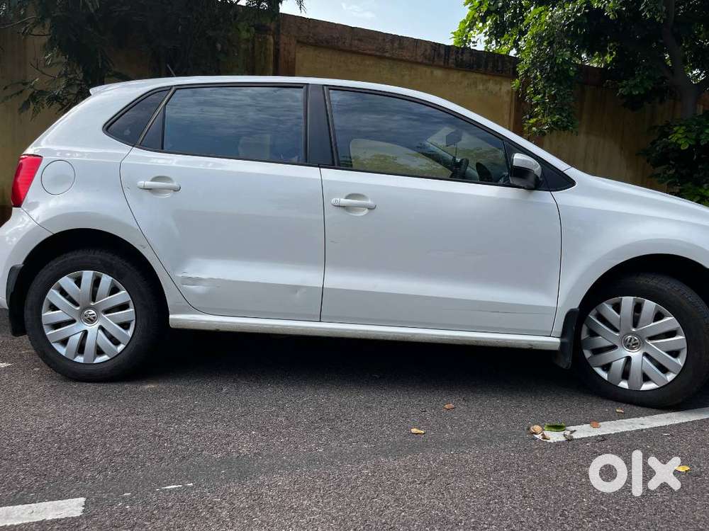 Volkswagen Polo 2017 1.2 Mpi Comfortline Polar White
