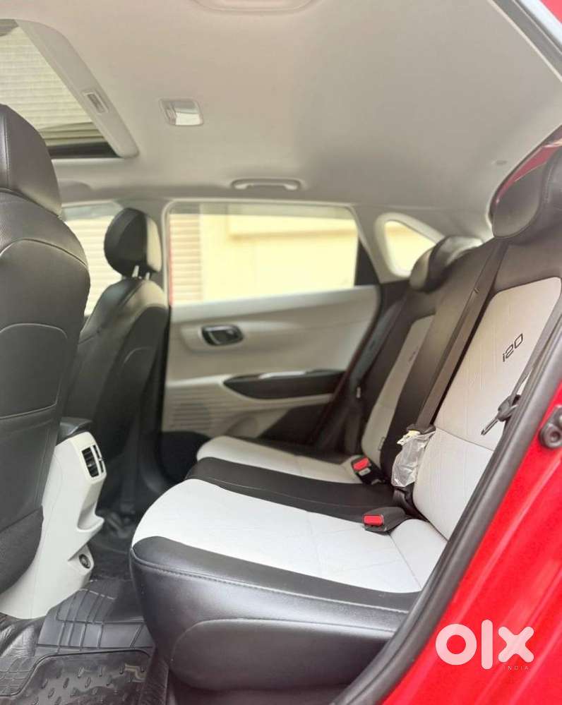 Hyundai I20 Asta (o) 1.2 Ivt Dual Tone, 2023, Petrol