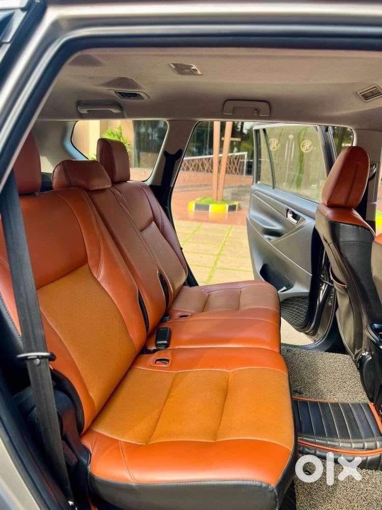 Toyota Innova Crysta 2.4 G Mt 8s, 2016, Diesel