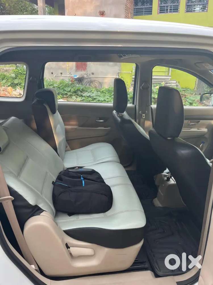 Maruti Suzuki Ertiga 2024 Petrol 890000 Km Driven