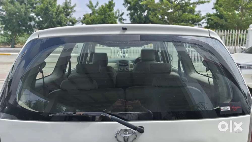 Toyota Innova 2.5 E 8 Str, 2010, Diesel