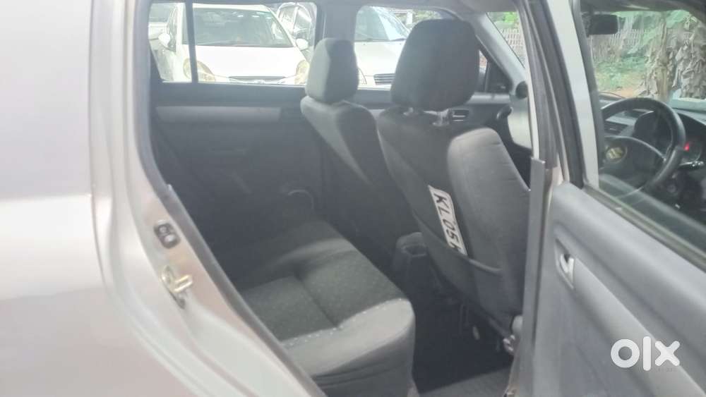 Maruti Suzuki Swift 2004-2010 Zxi Bsiv, 2006, Petrol