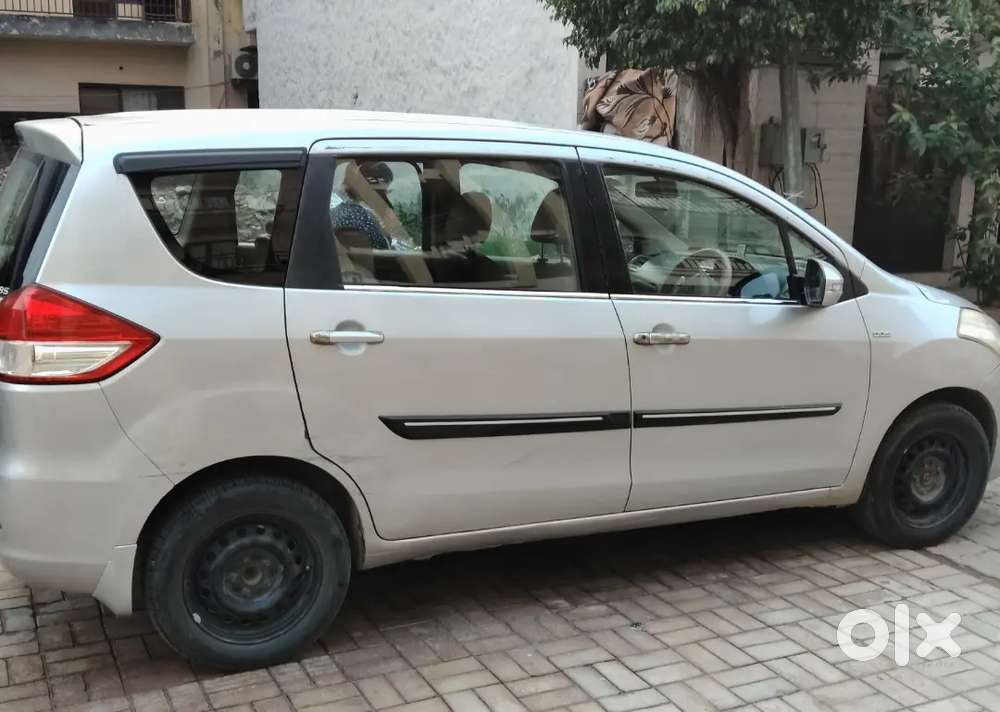 Ertiga Maruti Suzuki 2014 Variant