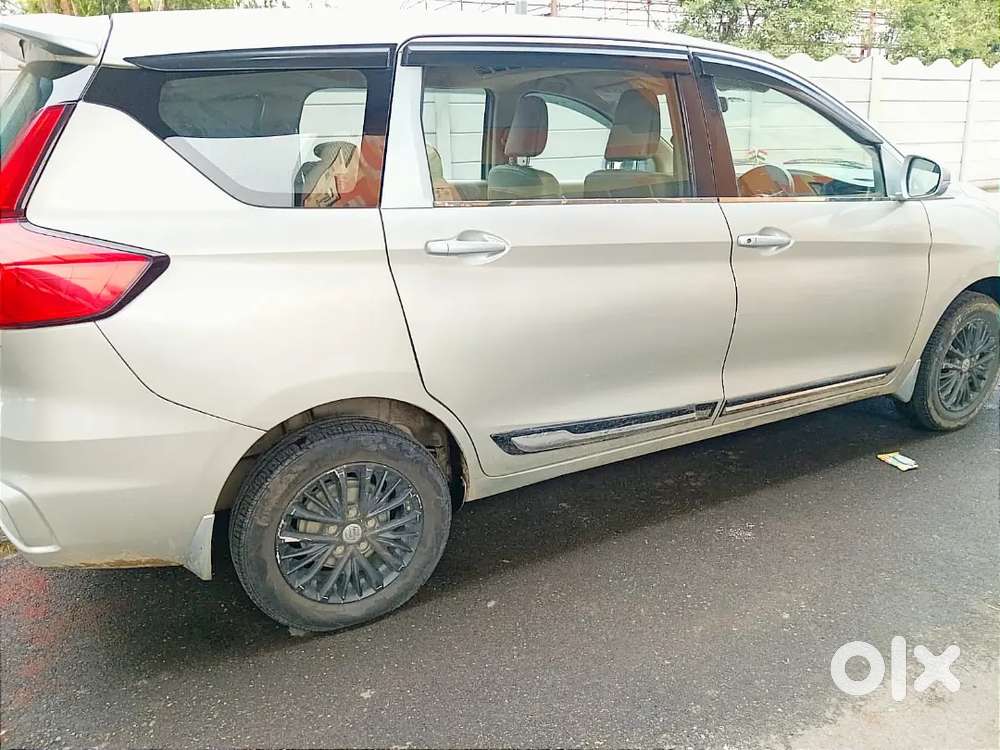 Maruti Suzuki Ertiga 2022  फालतू के लोग और डीलर  मश्ग ना करे
