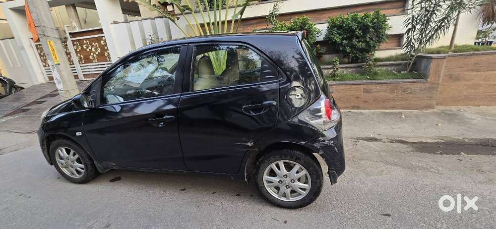 Honda Brio V Automatic, 2013, Petrol