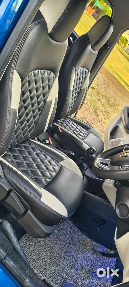 Renault Triber Rxz, 2023, Petrol