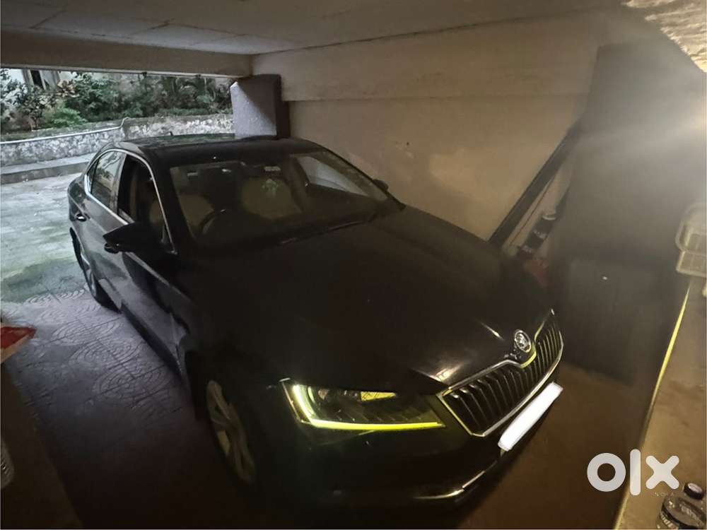 Skoda Superb Style 1.8 Tdi At