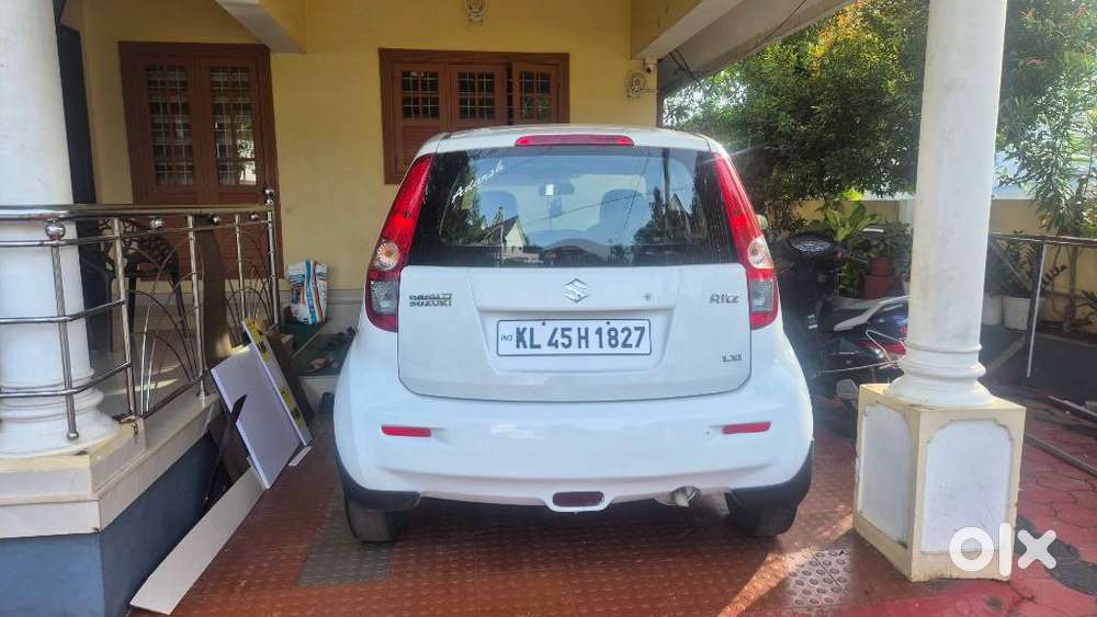 Maruti Suzuki Ritz Lxi, 2012, Petrol