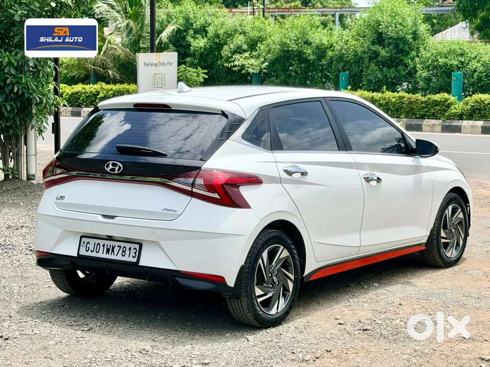 Hyundai I20 Asta (o) 1.2 Mt, 2023, Petrol
