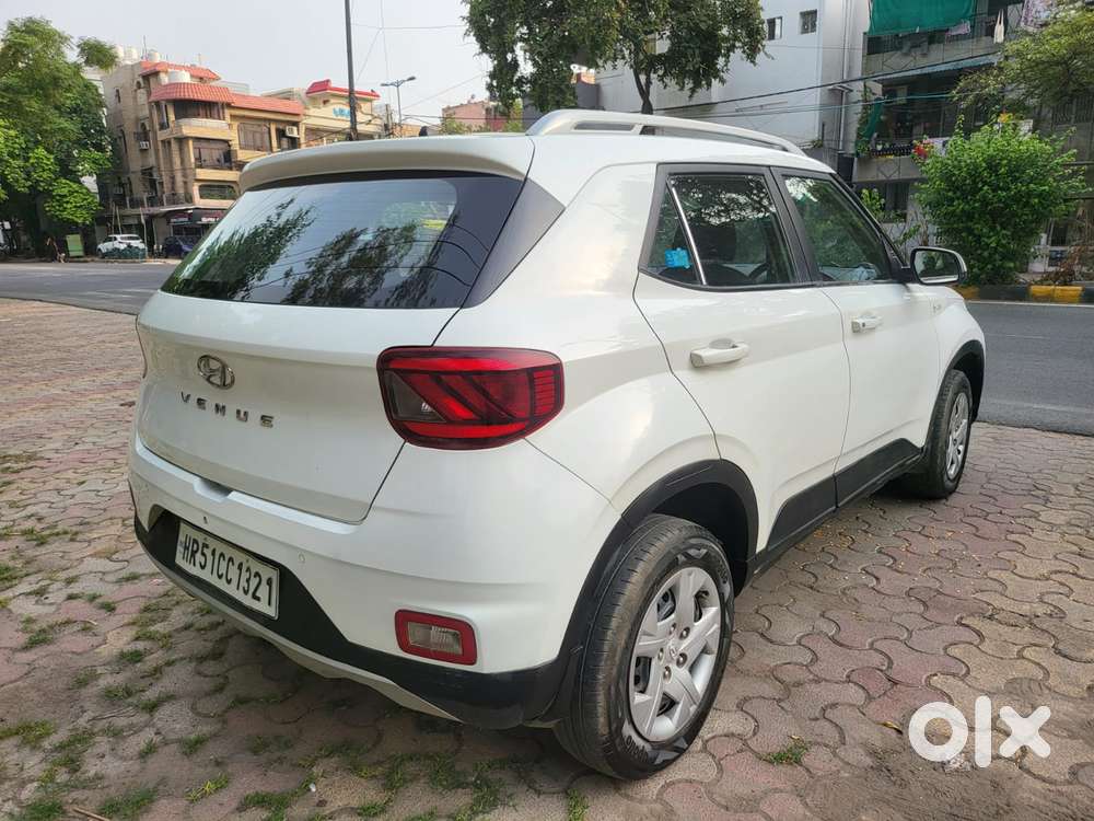 Hyundai Venue S 1.2 Petrol, 2021, Petrol