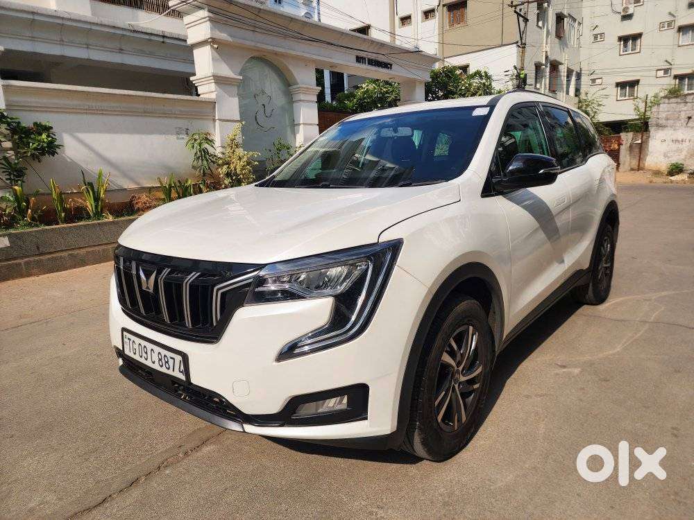 Mahindra Xuv700 Ax 5 Petrol Mt Str (e), 2024, Petrol