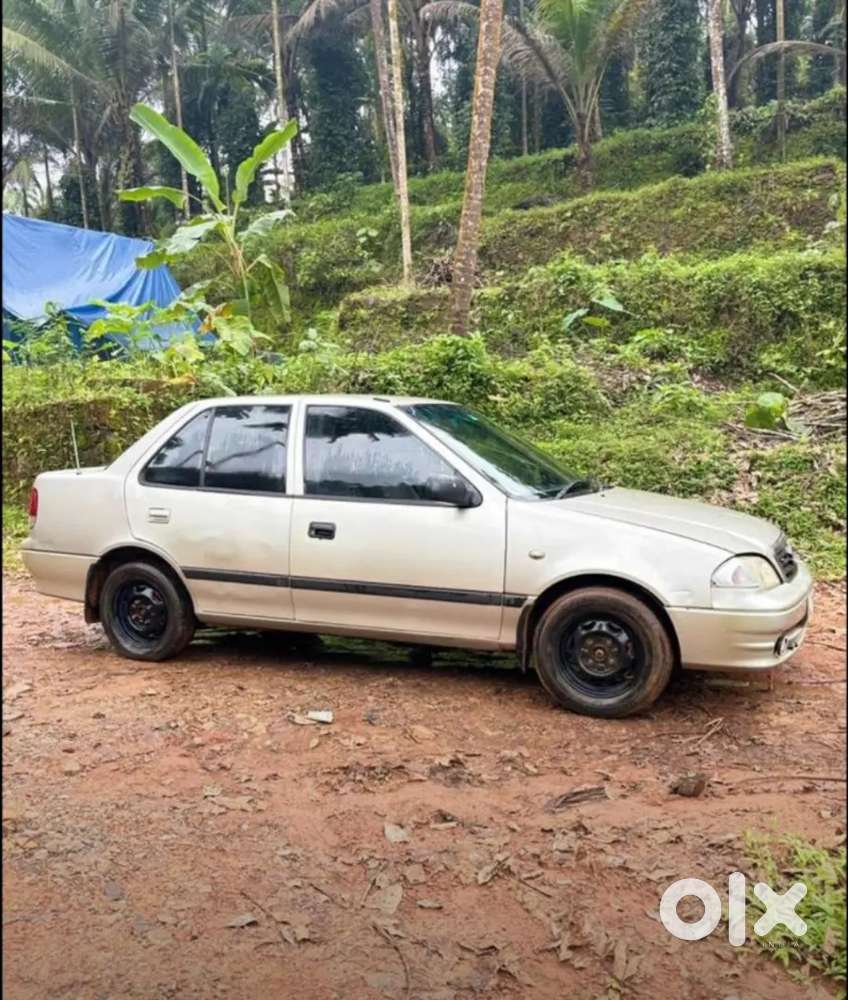 Maruti Suzuki Esteem 2005 Petrol