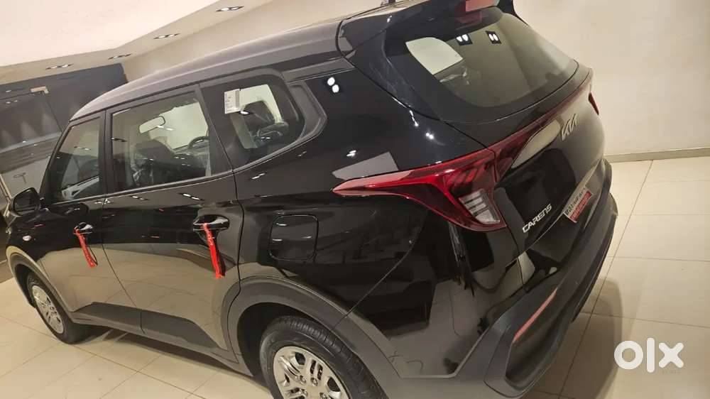 Kia Carens 2024 Petrol 10 Km Driven Or Car Showroom Sa Deliver Hogi