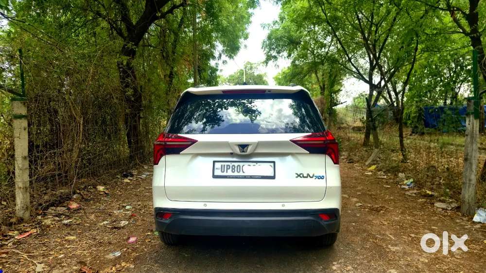 Showroom Condition Mahindra Xuv 700 Only 21000 Km Driven