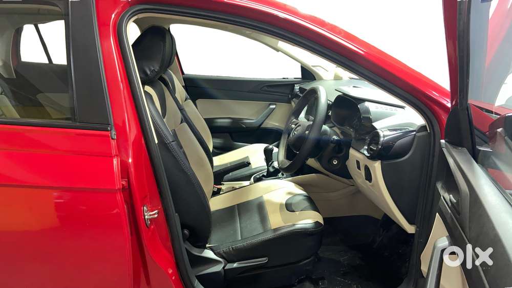 Skoda Slavia Active 1.0l Tsi Mt, 2023, Petrol