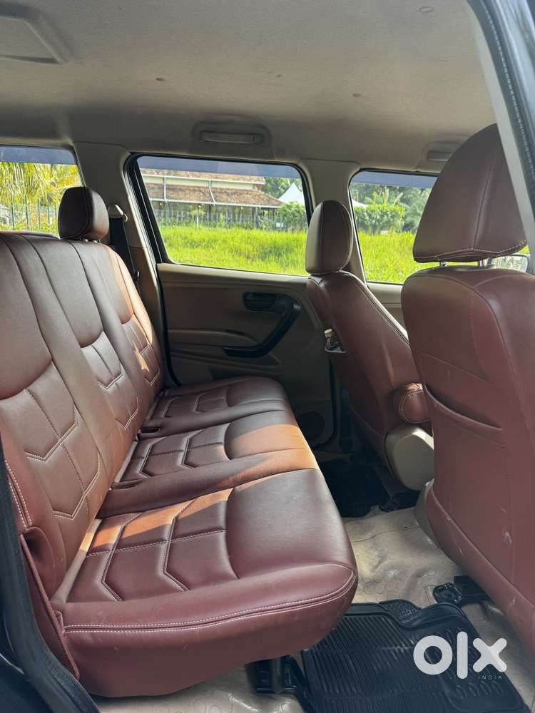 Mahindra Tuv 300 T6, 2016, Diesel