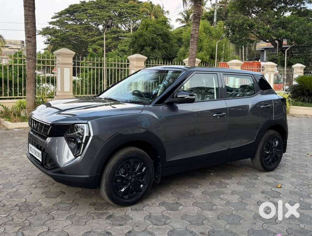 Mahindra Xuv 3xo Mx3, 2025, Petrol