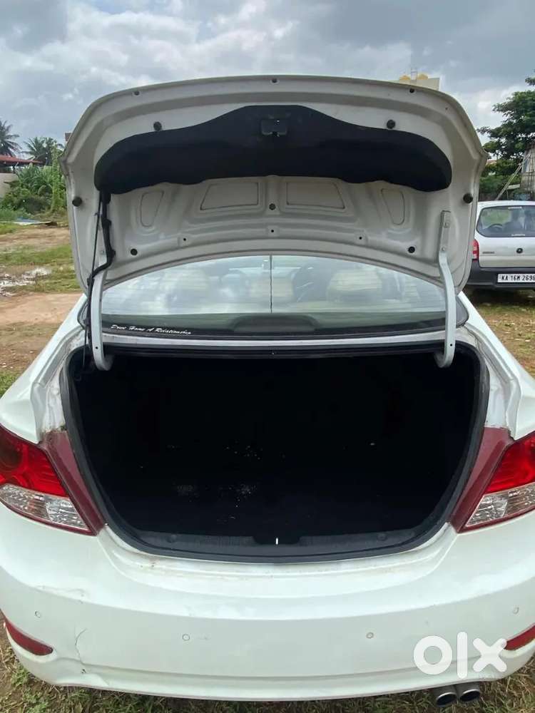 Hyundai Verna 2012 Petrol Well Maintained