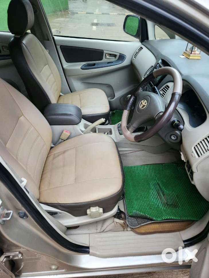 Toyota Innova 2.5 G4 Diesel 8-seater, 2011, Diesel