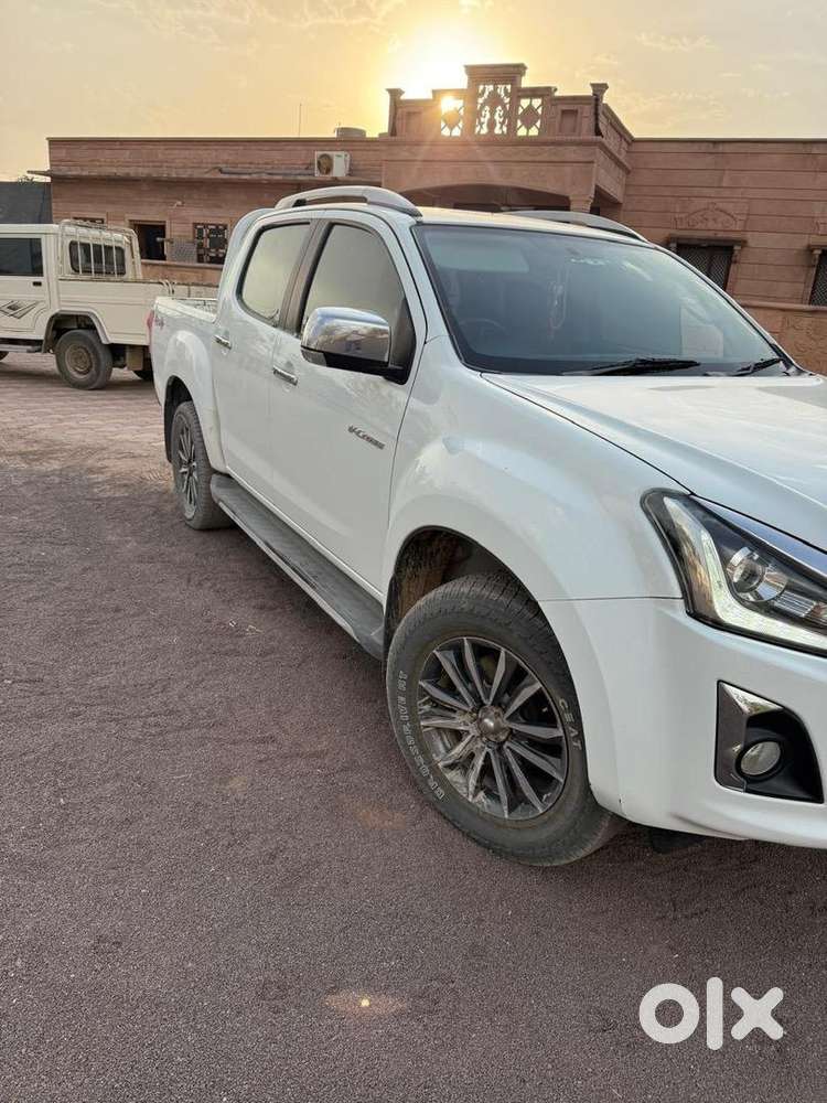Isuzu V-cross 2023 Diesel Good Condition