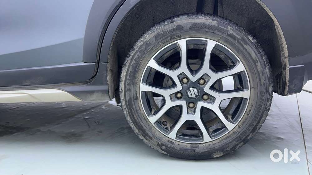Maruti Suzuki Xl6 1.5 Alpha At, 2022, Petrol