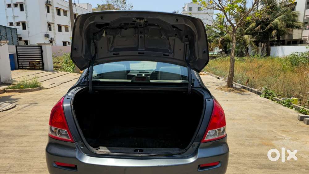 Swift Dzire Maruti Petrol 2011
