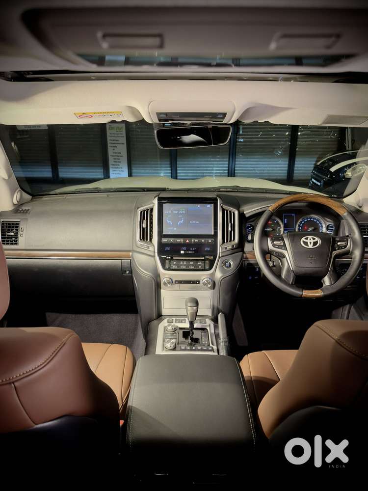 Toyota Land Cruiser [2015-2020] 4.5 Vx Lc 200, 2018, Diesel