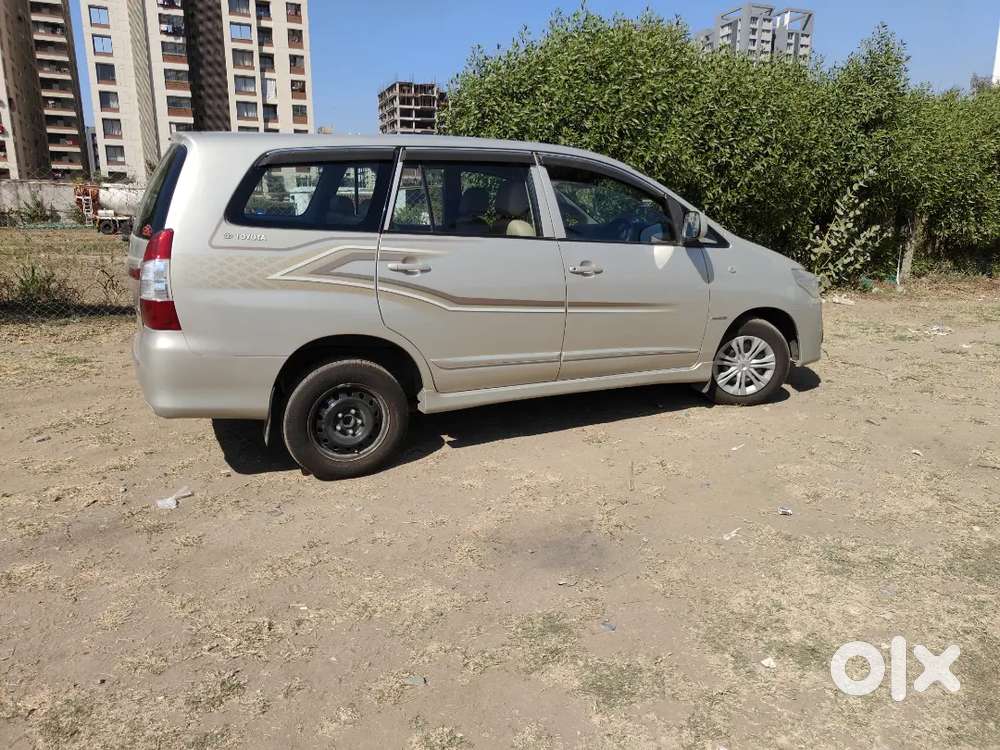 Toyota Innova 2015 Diesel Well Maintained