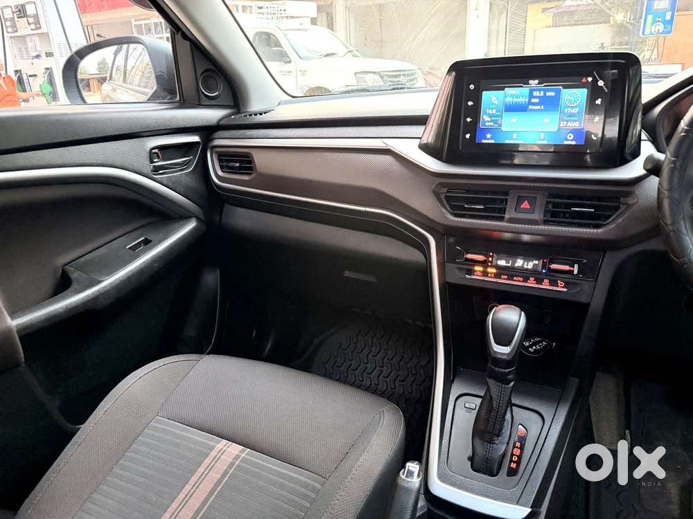 Maruti Suzuki Brezza 1.5 Zxi At Smart Hybrid, 2025, Petrol