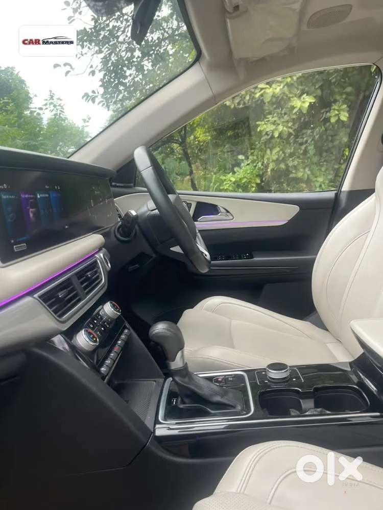 Mahindra Xuv700 2.2 Ax 7 Diesel At Luxury Pack Str Awd, 2023, Diesel