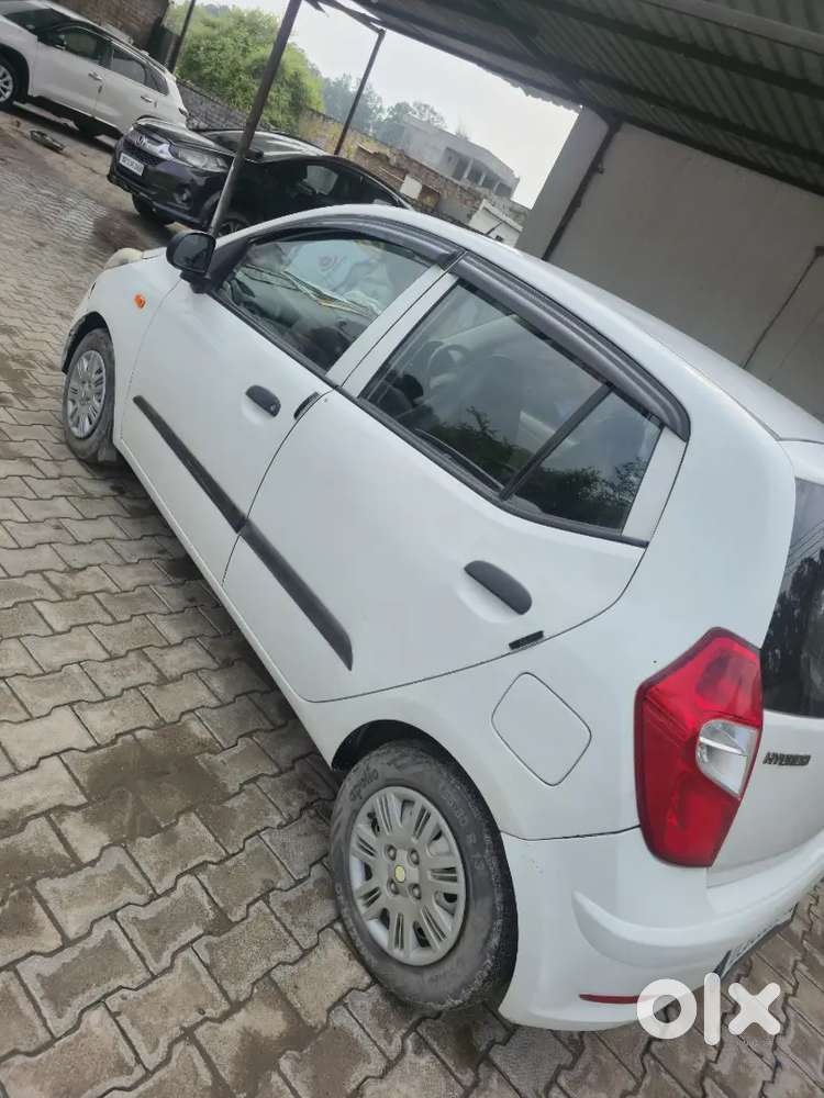 Hyundai I10 2015 Petrol +cng 46000 Km Driven