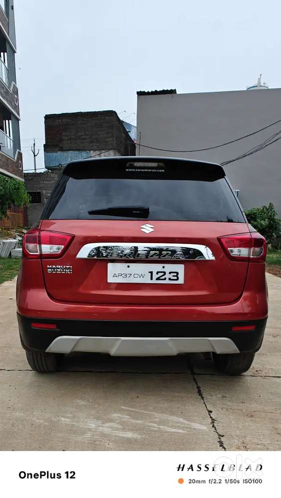 2016 Maruti Suzuki Brezza Zdi+ Dual Tone