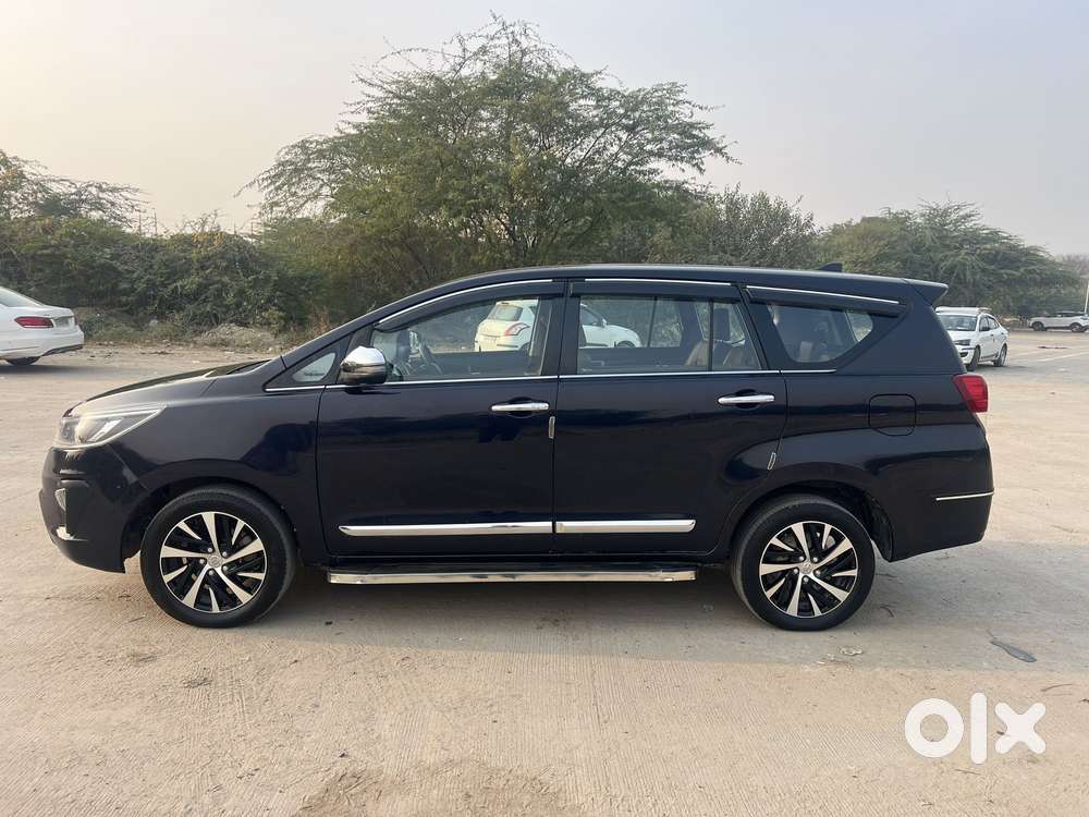 Toyota Innova Crysta