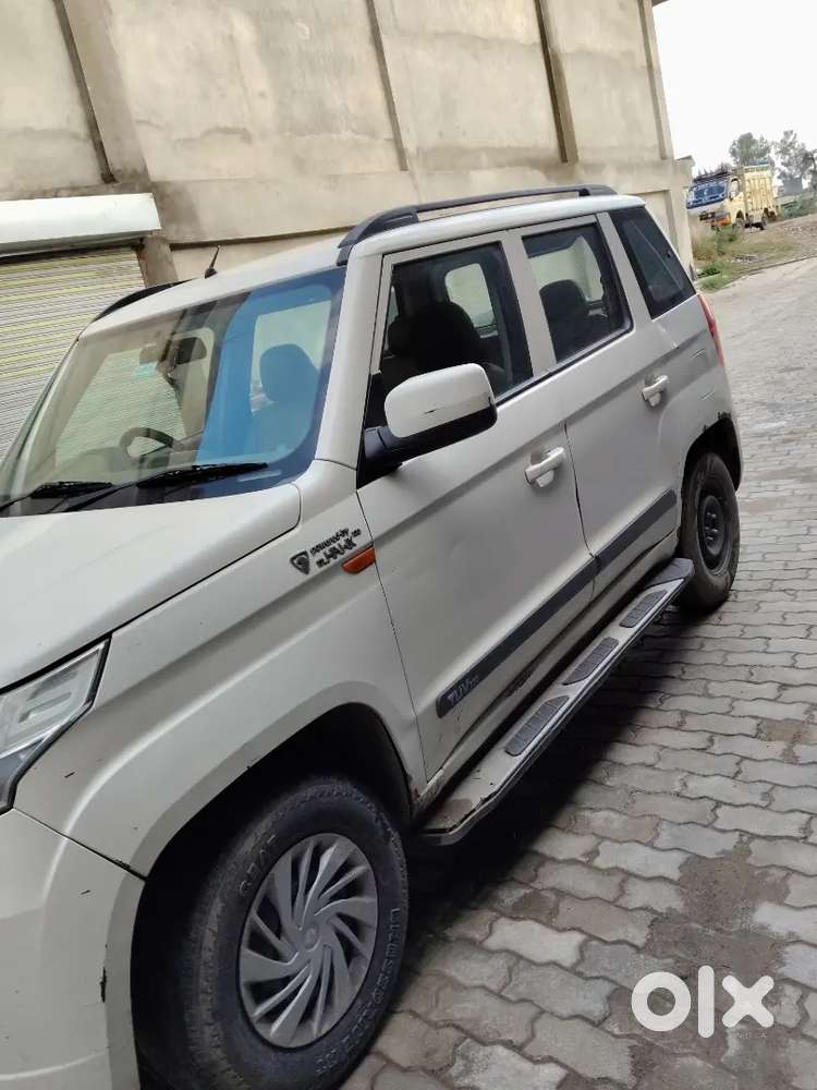 Mahindra Tuv 300 2018 Diesel 303000 Km Driven