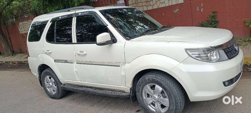 Tata Safari Storme 2018 Diesel 102000 Km Driven