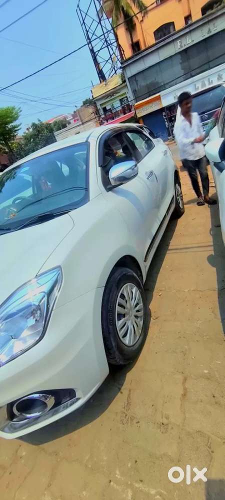 Maruti Suzuki Dzire 1.2 Vxi, 2022, Petrol