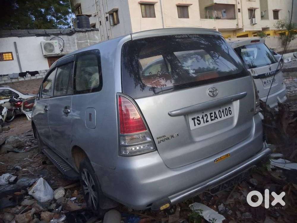 Toyota Innova 2.5 E Diesel Ms 7-seater, 2012, Diesel