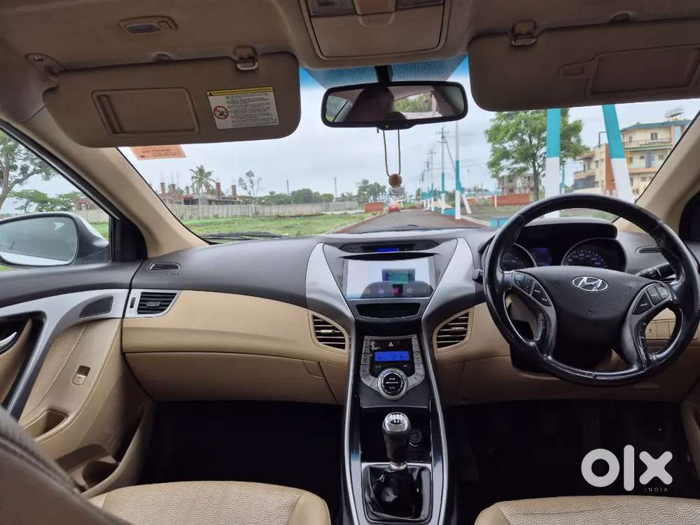Hyundai New Elantra 2012