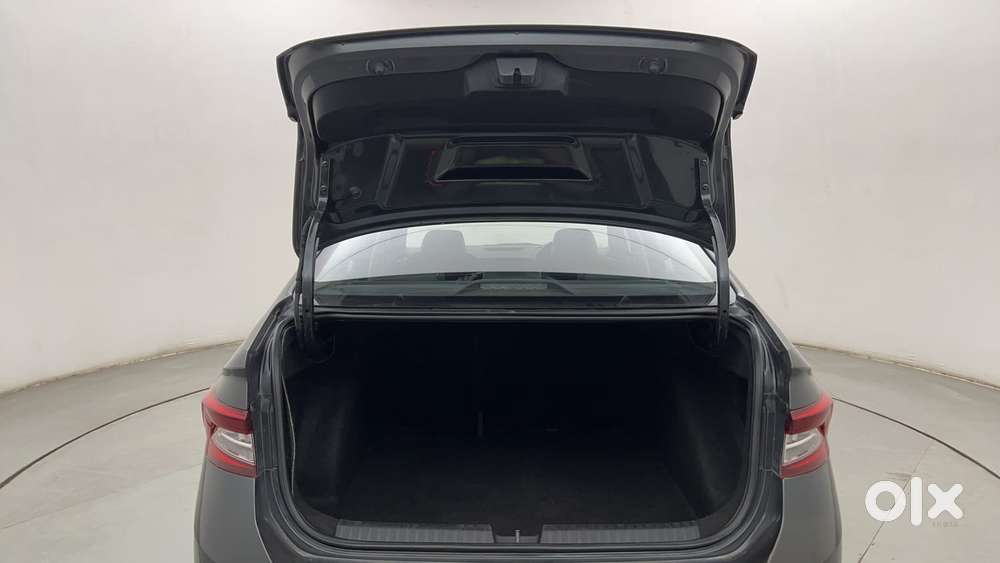 Skoda Slavia Style 1.5l Tsi Dsg, 2022, Petrol