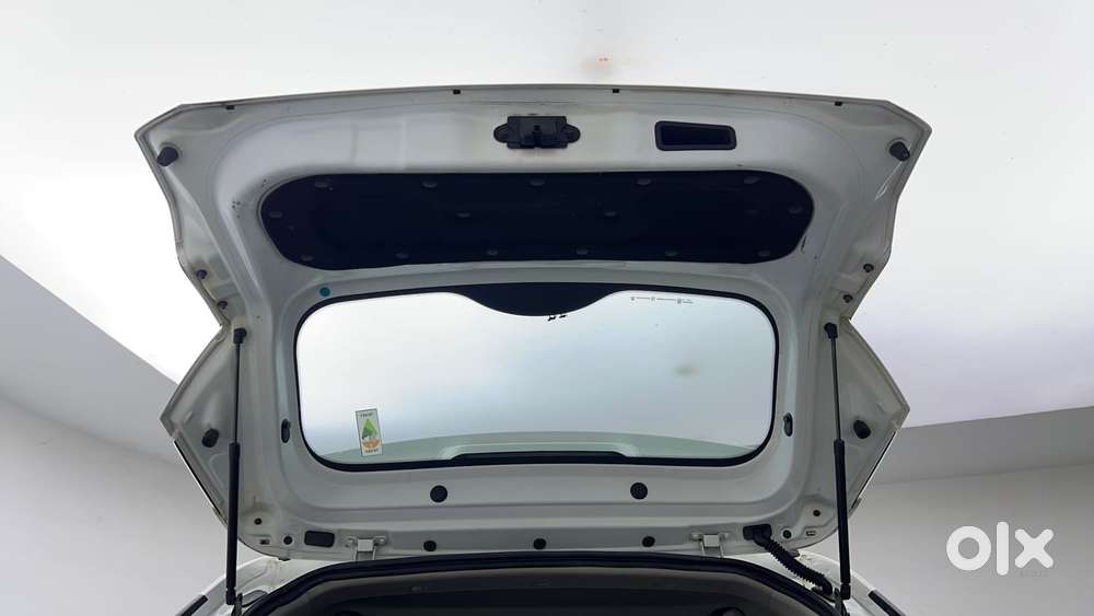 Tata Nexon 1.2 Revotron Xma Amt (s), 2022, Petrol