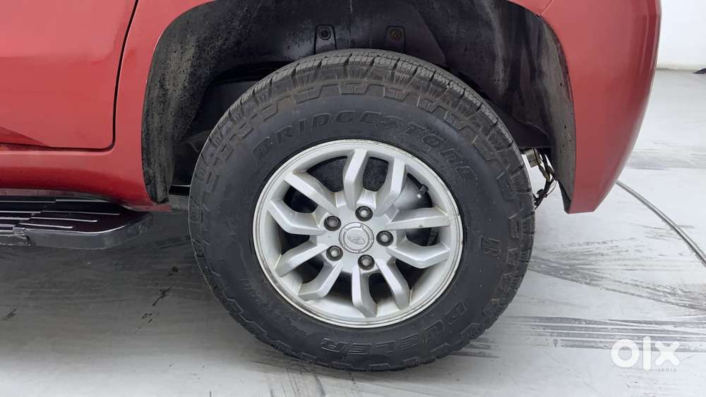 Mahindra Tuv 300 Mhawk100 T8, 2016, Diesel